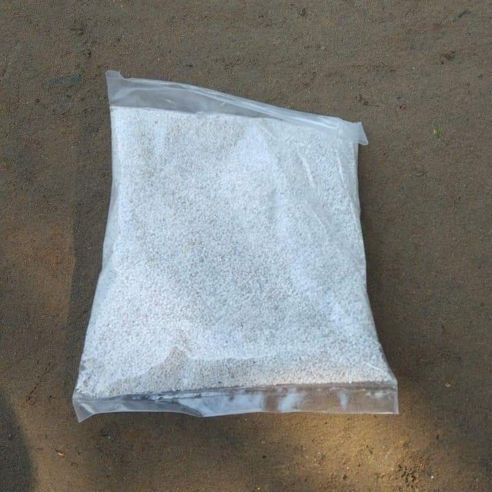 100 grams - Perlite