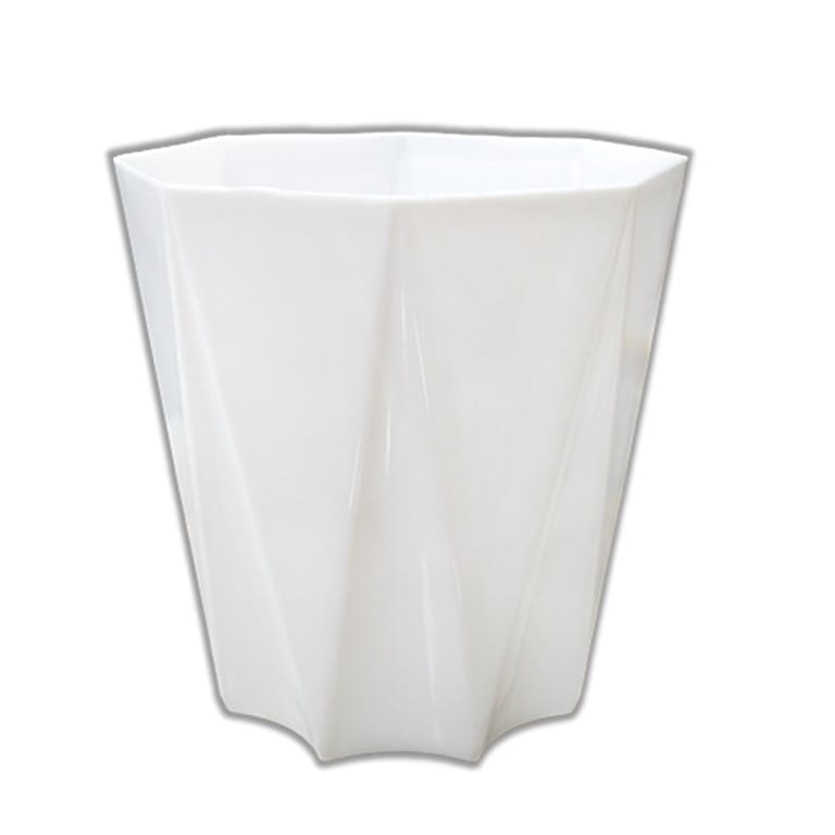 4 Inch White Premium Diamanti Plastic Pot