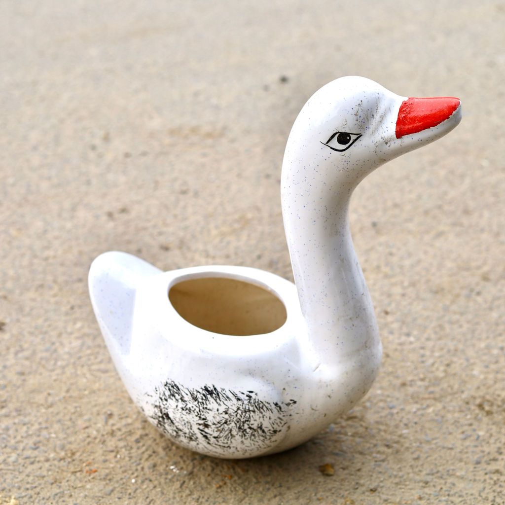 8 Inch White Cute Duck Designer Ceramic Pot (Any Design)