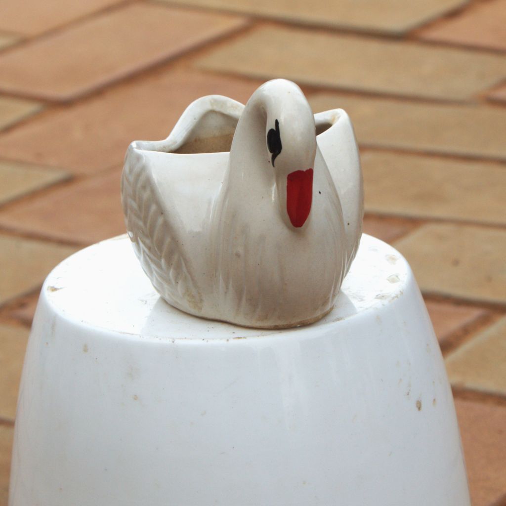 3 Inch Classy White Swan Designer Ceramic Pot